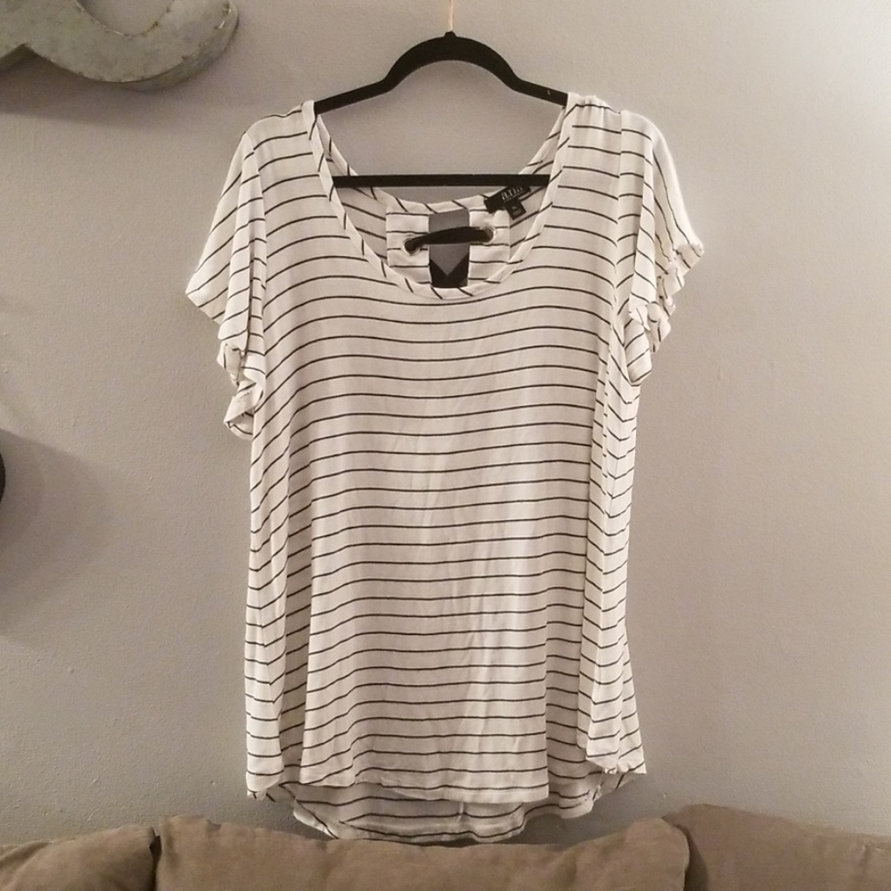 💝5 for $30💝NWOT striped sweater with lace up